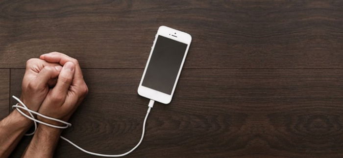 Cep Telefonu Kullanımı Tetik Parmak Hastalığının Habercisi